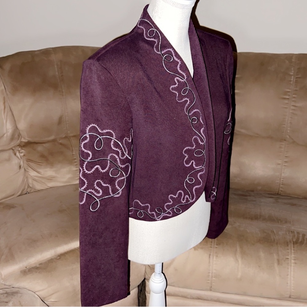 NEW FRONTIER Vintage Open Cropped Embroidered Blazer